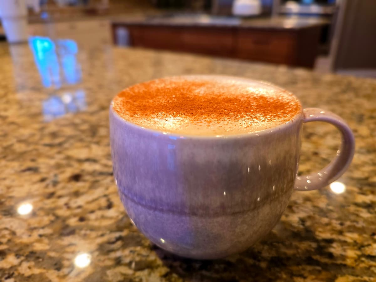 Pumpkin Spice Latte Kiểu Barista với Bí Ngô Thật