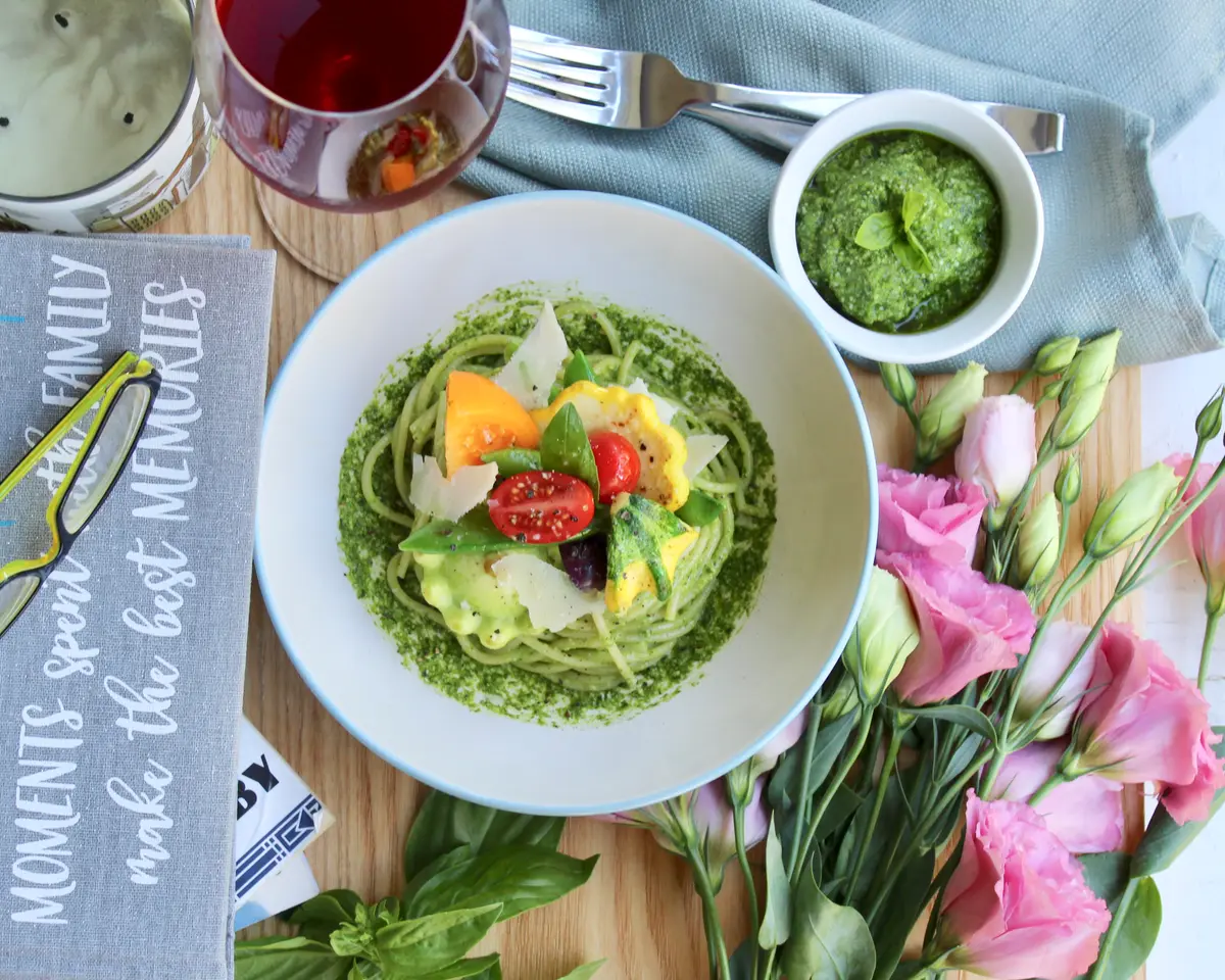 爽やかなバジルペストパスタ – あっという間に完成、フレッシュで最高においしい!🍃🍝