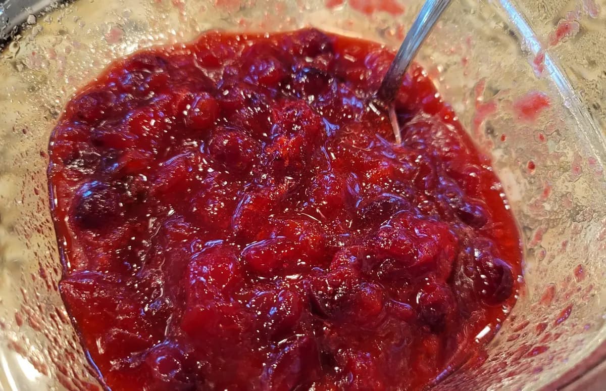 Madaling Homemade Cranberry Sauce na may Orange Zest πβ¨