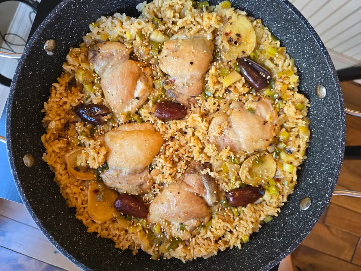 One-Pot Chicken and Rice – Aromatic, Simple, Comforting