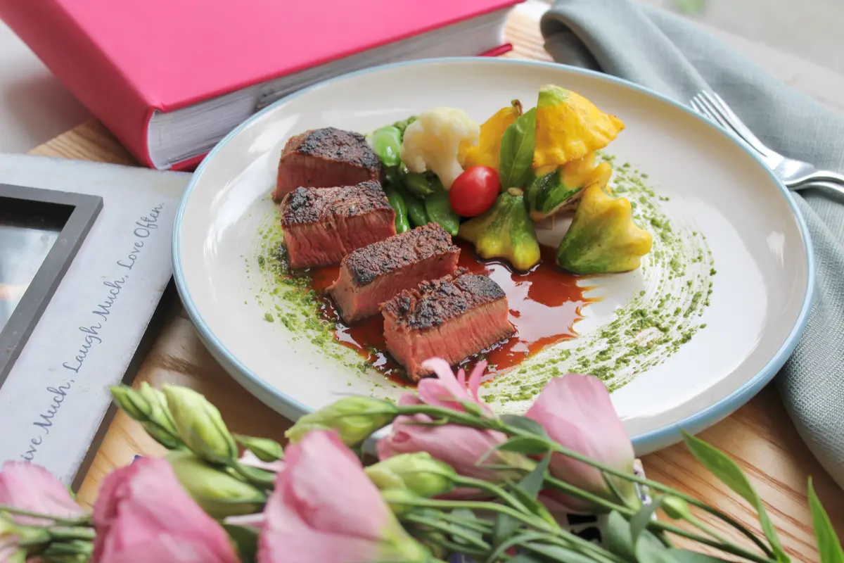 完璧なフィレミニョン、毎回確実に – ペッパーコーンソースまたはドミグラスソース添え