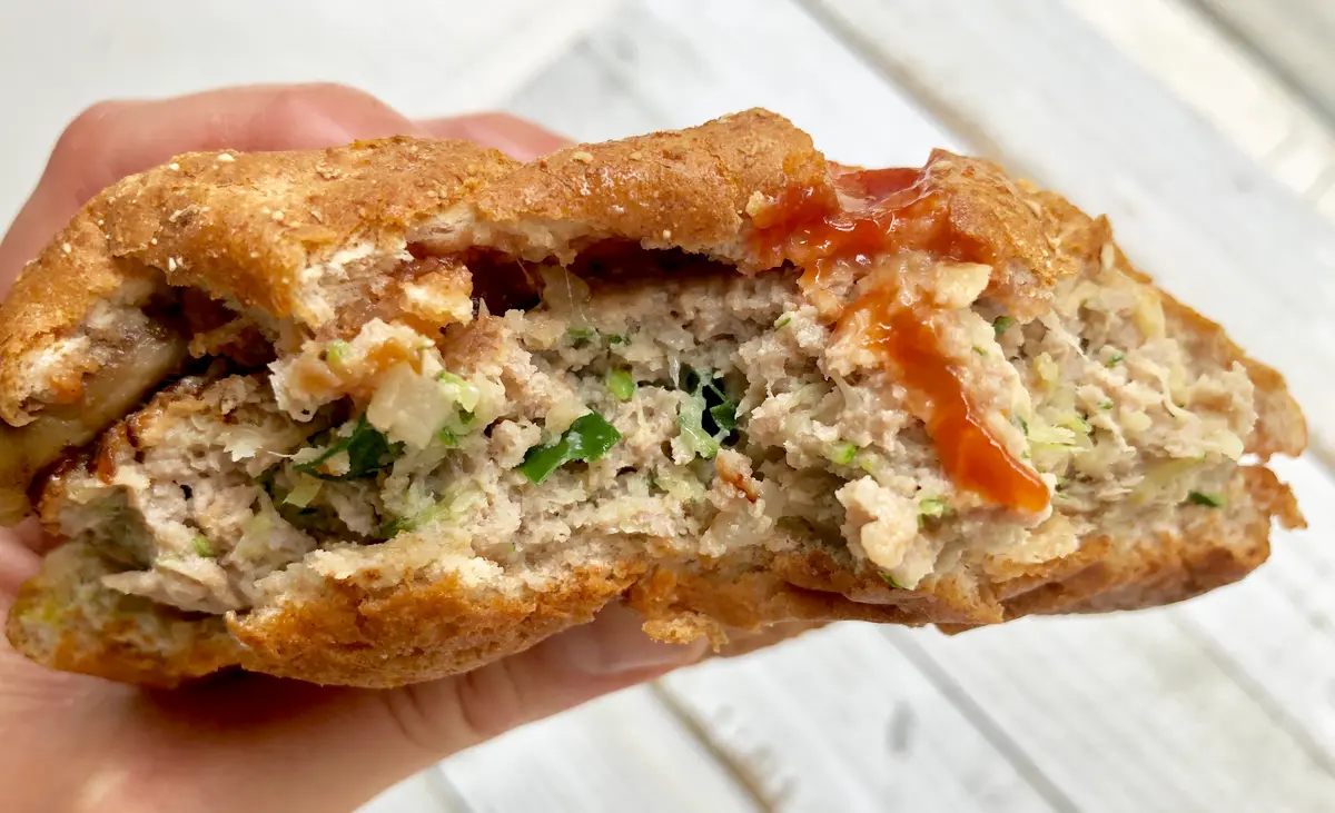 เบอร์เกอร์ไก่งวงซูกินีรสเครื่องเทศ