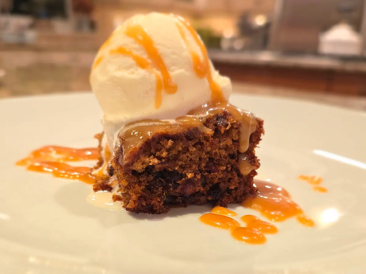 Sticky Toffee Pudding – The Dessert That Stops Time