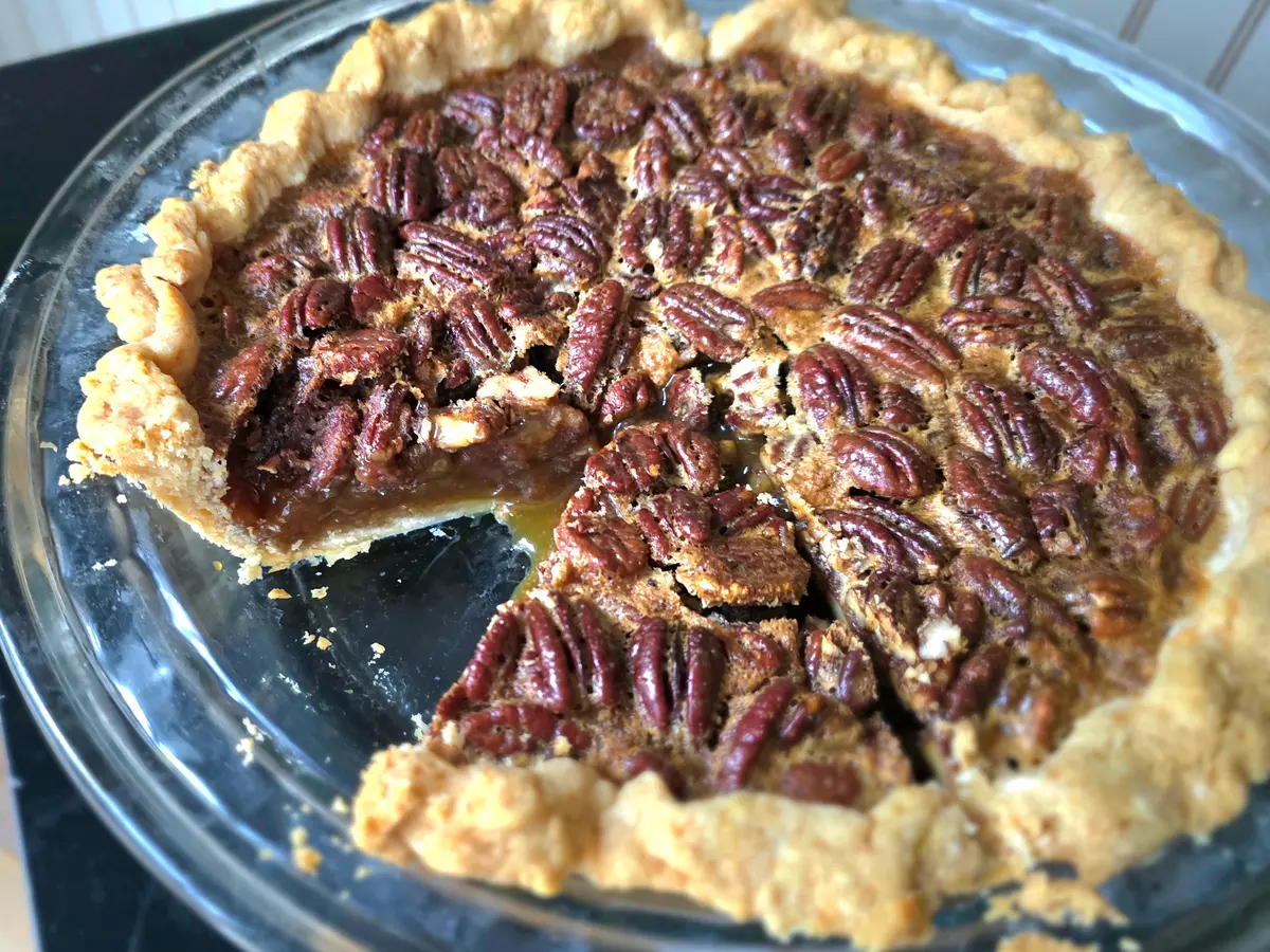 The Best Pie – Pecan Pie – A Classic with Elevated Variations