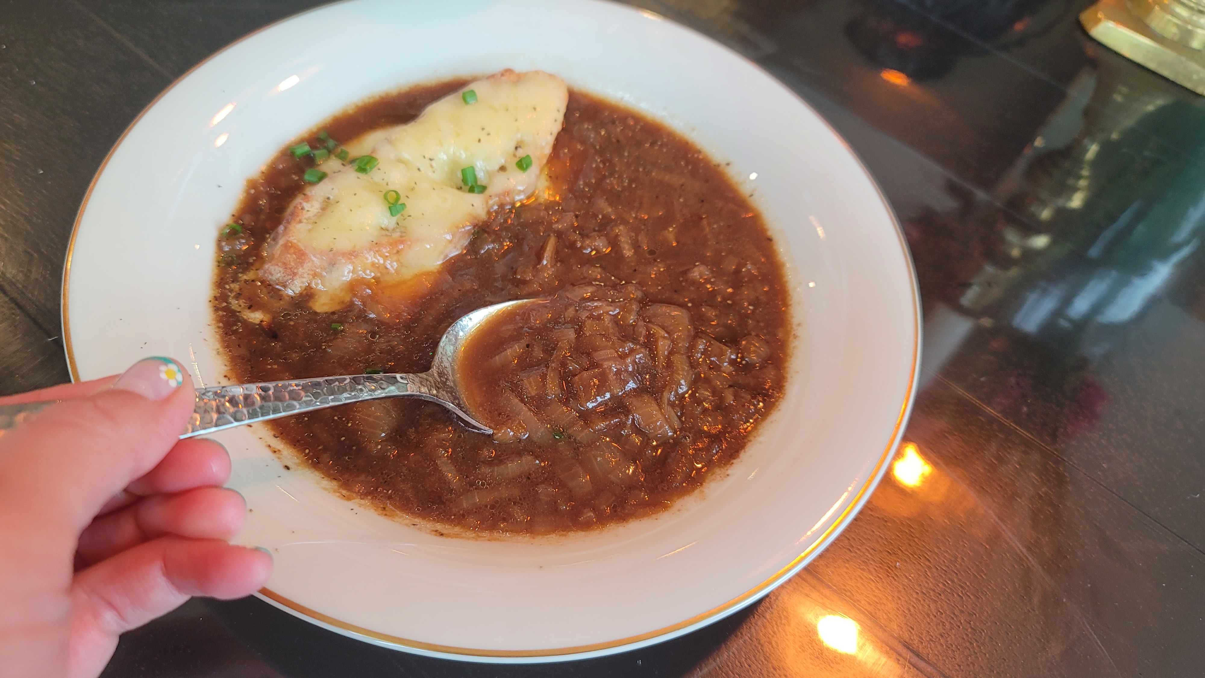 法式洋葱汤——温暖人心的经典美味! preparation step 1