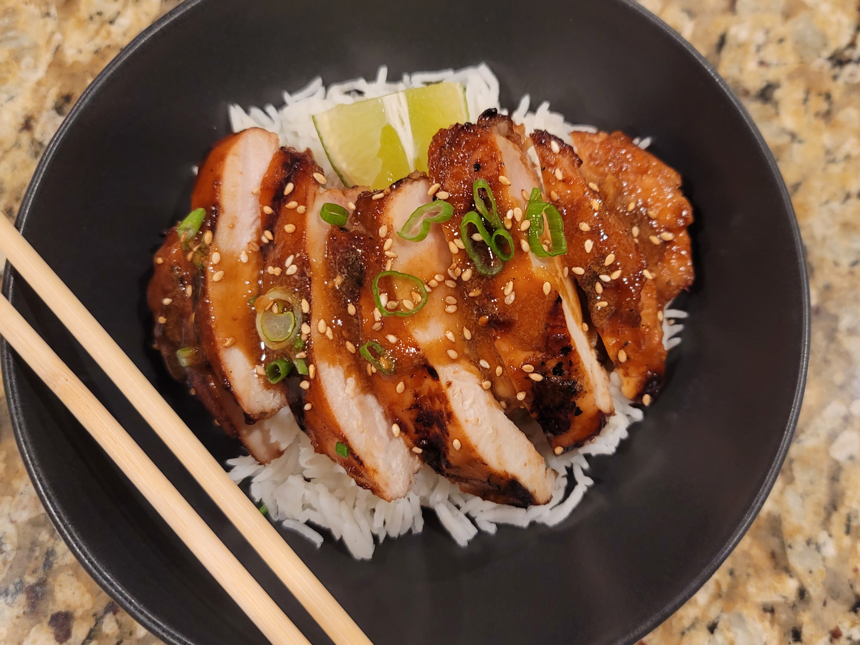 Frango Grelhado Teriyaki – Macio, Suculento e Cheio de Sabor! 🍗✨