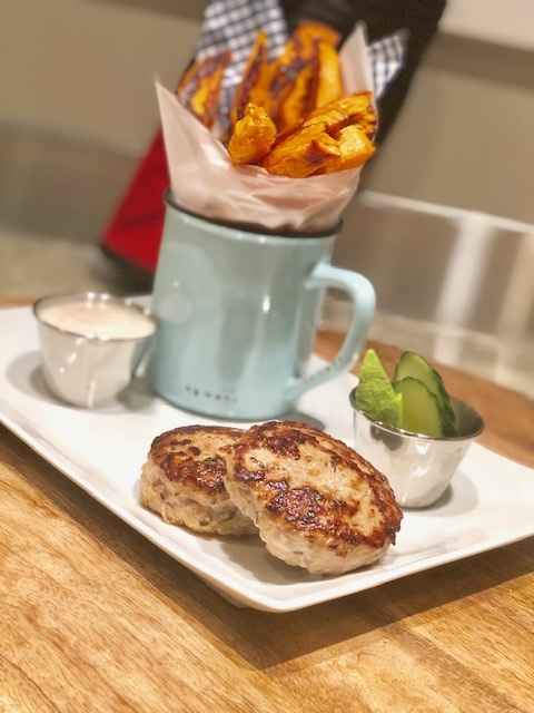 多汁火鸡肉饼配秘密配料 🍔✨ preparation step 3