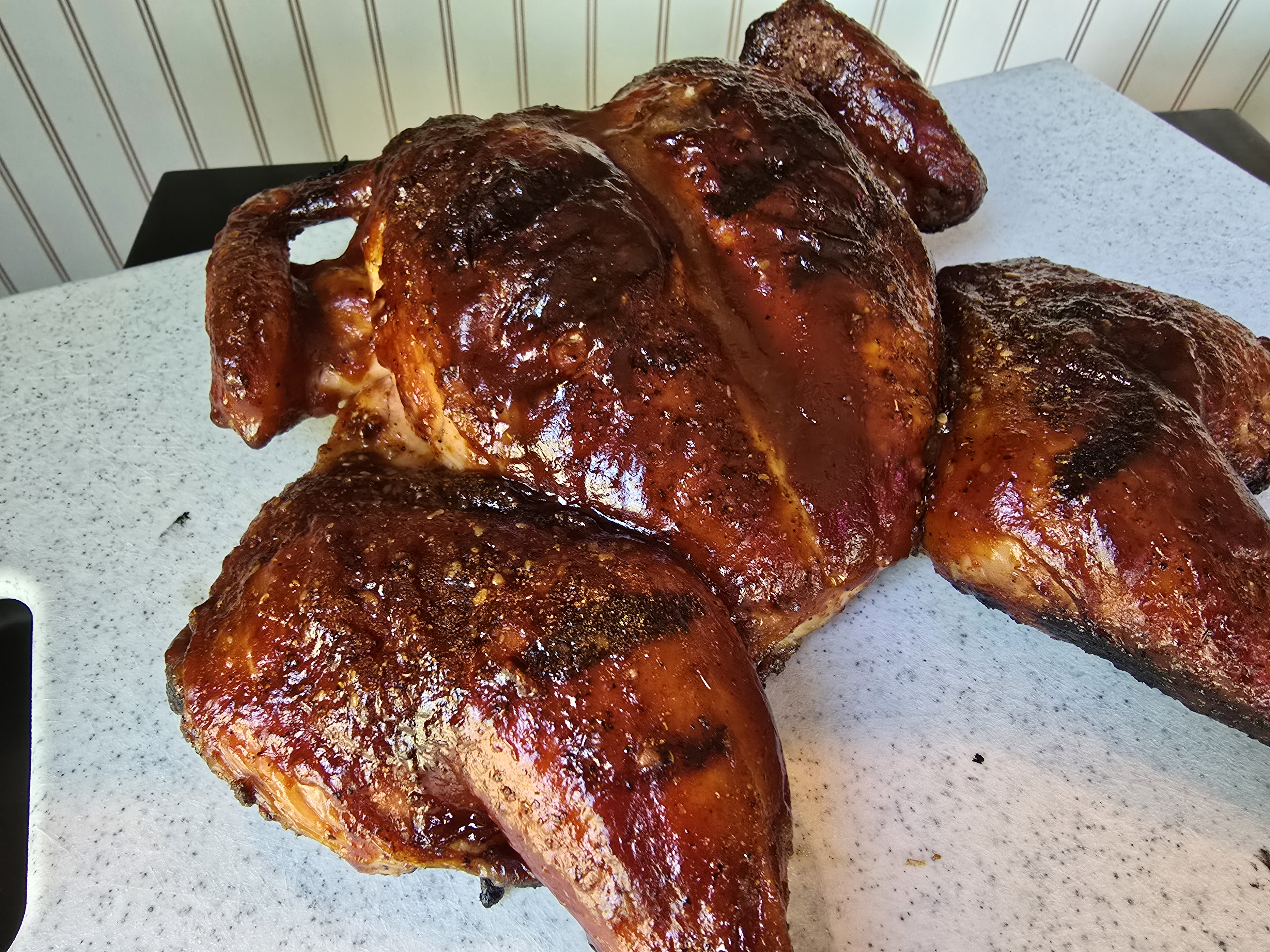 整只烤鸡——鲜嫩多汁、受热均匀、风味十足