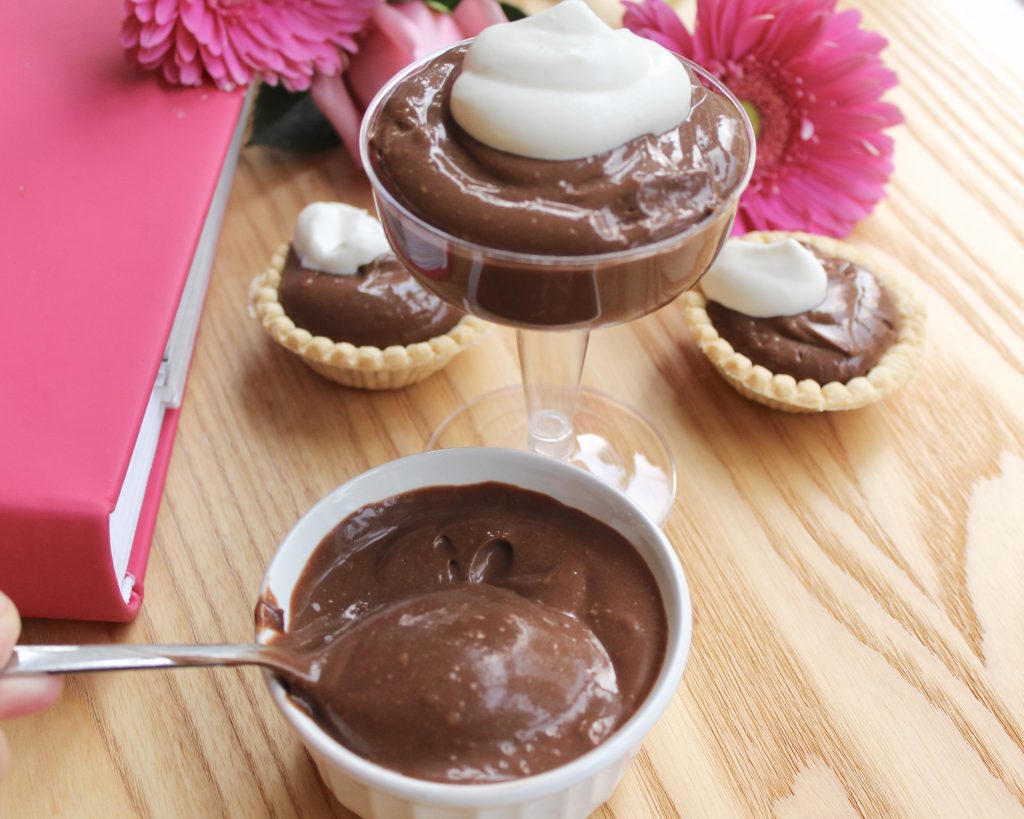 Mouthwatering, velvety and delicious one-pot 5 minute chocolate pudding ...