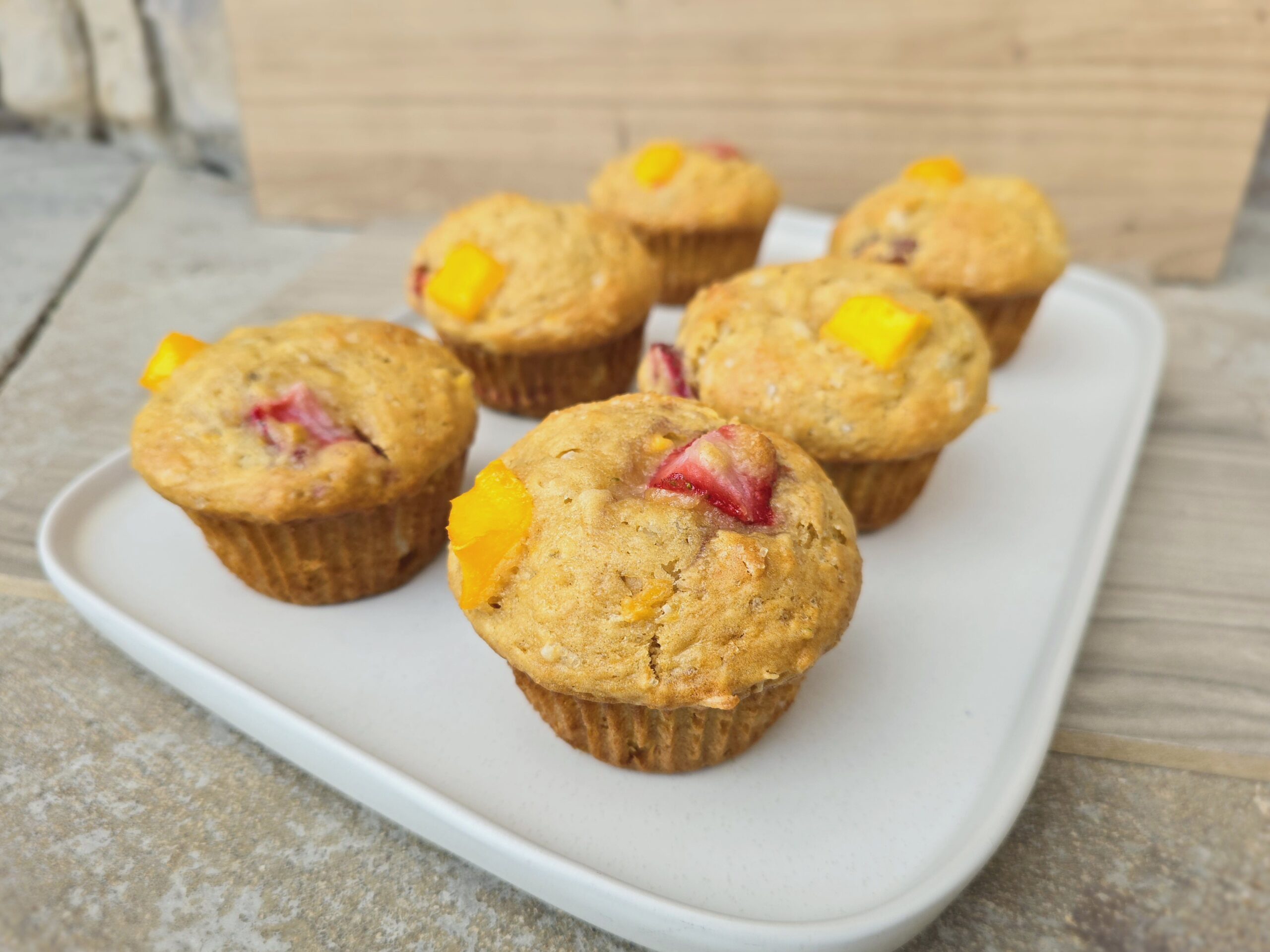 Mango Muffins with Strawberries (or other Fruit): A Tropical Twist for Any Season